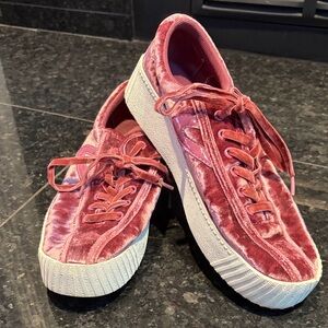 Tretorn Nylite Pink Velvet Platform Sneakers